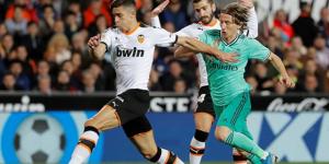 Real Madrid, deplasmanda oynadığı maçta Valencia ile 1-1 berabere kaldı