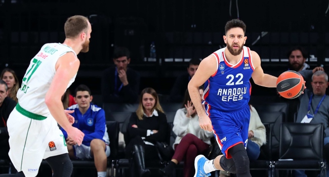 Anadolu Efes, Zalgiris Kaunas’ı 96-91 mağlup etti