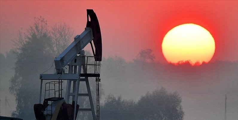 petrolün varil fiyatı 35 dolara kadar geriledi