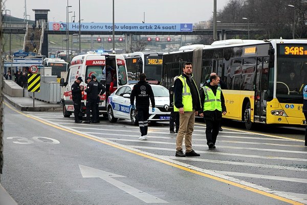 Haliç Köprüsü üzerinde aynı istikamette kaza