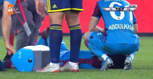 Badou Ndiaye, zorlu karşılaşmada sakatlandı