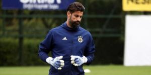 UEFA, Fenerbahçe’nin Demirel’in kurtardığı penaltıyı paylaştı.