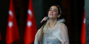 vefat eden Kayahan’ın eşi İpek Açar evlendi