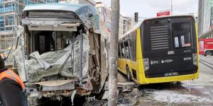 Sultangazi’de raydan çıkan tramvay ile otobüs çarpıştı