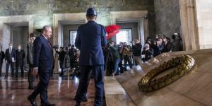 Meclis Başkanı Mustafa Şentop ve devlet erkanı Anıtkabir’de