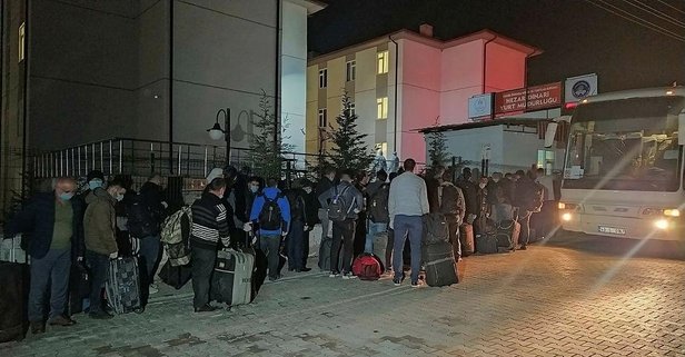 334 kişi, Irak’ tan uçakla Kütahya Zafer Havalimanı’na getirildi
