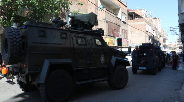 Diyarbakır’da bir polis silahlı saldırı sonucu şehit oldu