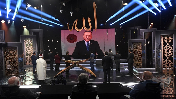KUR’AN-I KERİM’İ GÜZEL OKUMA YARIŞMASI’NDA GÖNÜLLERİ FETHETTİ