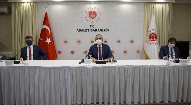 Gül, 31 ilin baro başkanı ile bir araya geldi