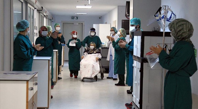 Türkiye’de iyileşenlerin sayısı 202 bin 10’a yükseldi