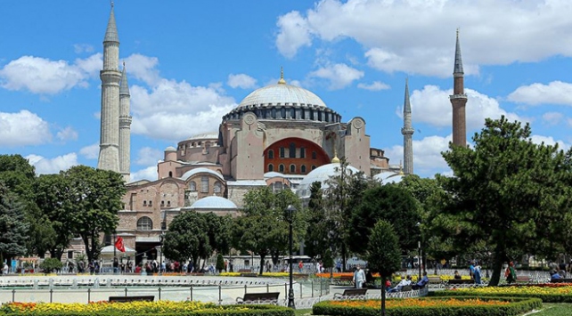 Ayasofya Camii’nde ilk bayram namazı