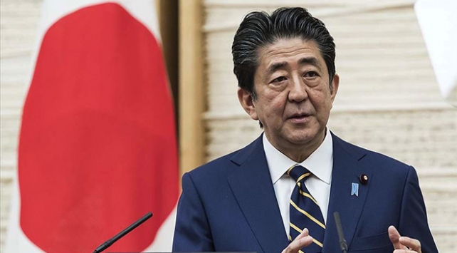 Japonya Başbakanı Şinzo Abe, maskeleri takmayı bıraktığını söyledi