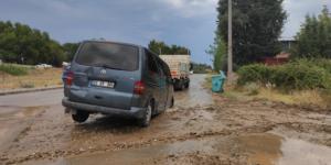 Denizli’de etkili olan sağanak yaşamı olumsuz etkiledi