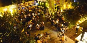 Çeşme’de tedbirlere uymayan 5 işletme daha kapatıldı