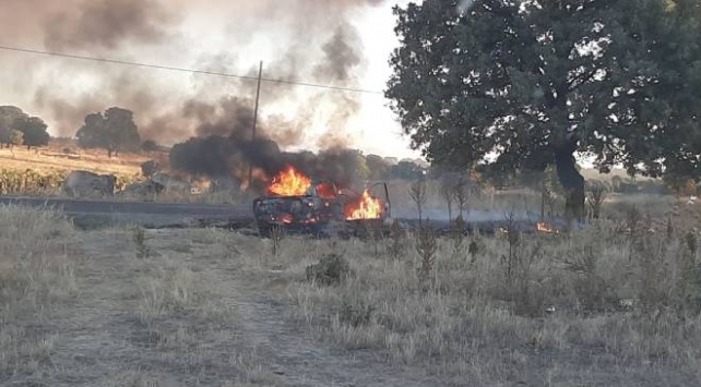 Uşak’ta ağaca çarpan otomobildeki 1 kişi öldü, 1 kişi yaralandı