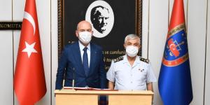 Soylu jandarma komutanlarıyla görüştü