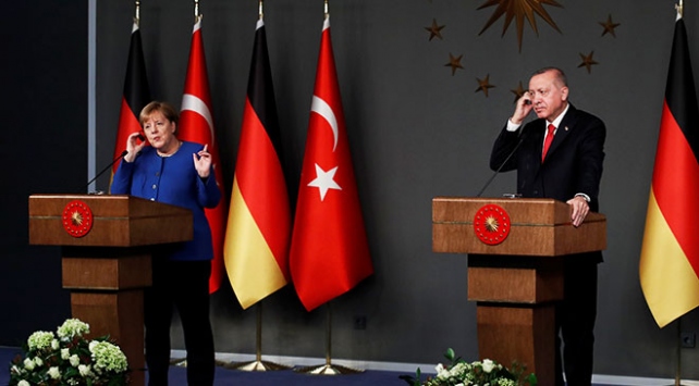 Cumhurbaşkanı Erdoğan, Merkel ile Doğu Akdeniz’i görüştü