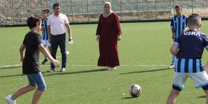 Oğlunun futbol aşkı için kulüp kuran anne çocuklara umut oldu