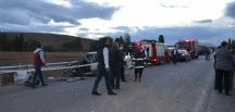 Konya’da minibüs ile otomobil çarpıştı: 1 ölü, 15 yaralı
