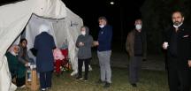 Depremzedeler çadırda sabahladı