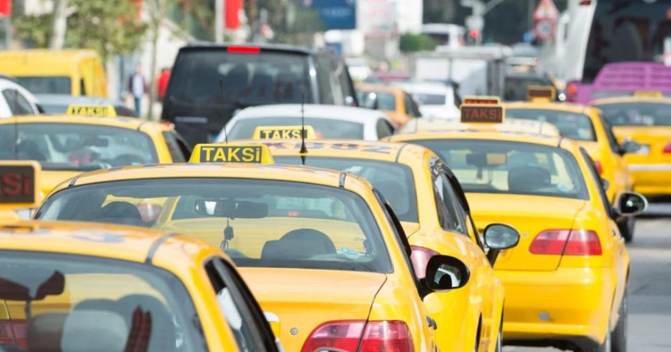 İstanbul’da taksi, minibüs ve dolmuşlara zam!