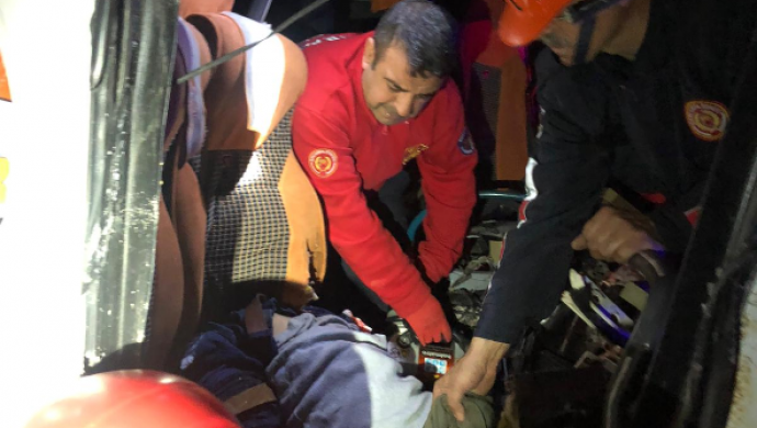 Şanlıurfa’da feci kaza 3 ölü 30 yaralı
