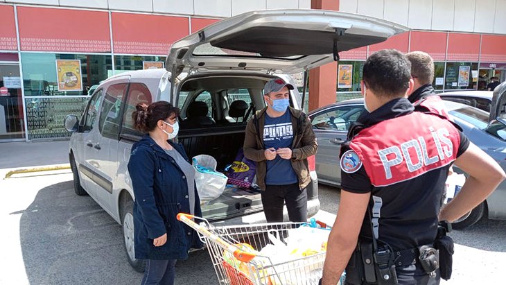 Markete aracıyla gidenlere ceza