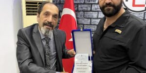 PLT MOTORS’UN Sahibi Kamuran Korucu ve Ramazan Korucu kardeşleri ziyaret eden efsane Yönetmen Mehmet ali Gündoğdu