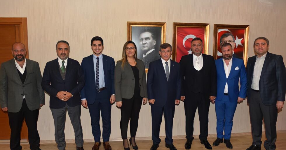 Gelecek Partisi Genel Başkanı Prof.Dr. Ahmet Davutoğlu, Genç Siyasetçi Ahmet Bakır İle Bir Araya Geldi.