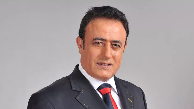 Türkücü Mahmut Tuncer, İstanbul Yakuplularla sıra gecesinde buluşuyor.