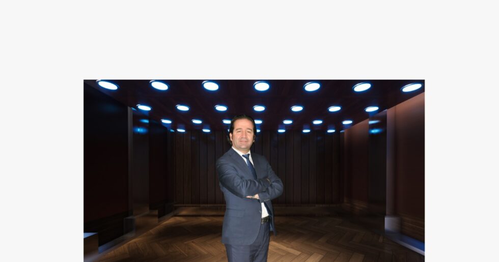GAZETECİ SERDAR NALCI GENÇLER TARAFINDAN 2021 YILININ EN BASARILI GAZETECİSİ SEÇİLDİ