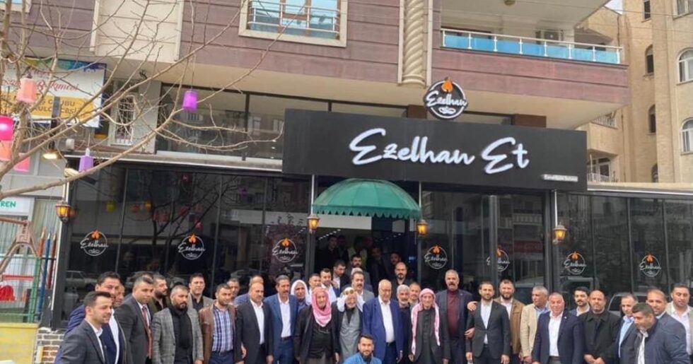 Şanlıurfa’nın En Büyük Aşireti Ahmet Demirkan’a Desteğini Açıkladı