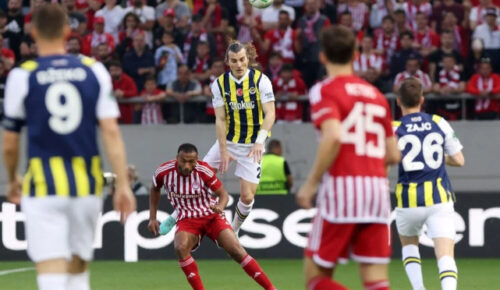Fenerbahçe Olympiakos’a penaltılarda mağlup olarak Konferans Ligi’ne veda etti
