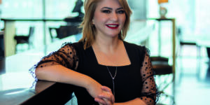 Güzel Gülüşlerin Kraliçesi: Sonay Öztan Gökhan