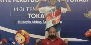 Geleceğin Boks Şampiyonu: Buğlem Mira Cam  11 yaşında rakip tanımadı, tüm maçlarını puan vermeden kazandı
