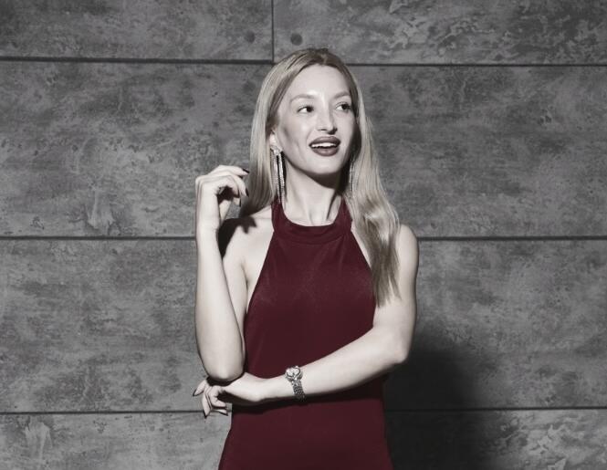 İpek Epçaçan Kimdir?