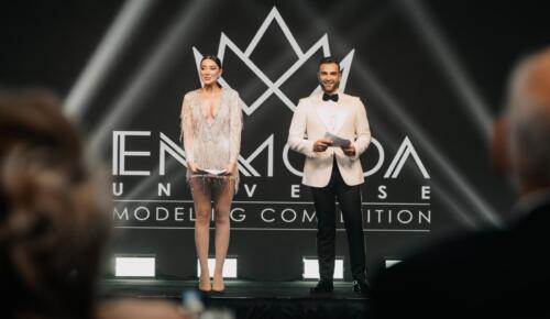 EN MODA UNIVERSE İLK KEZ SAHNEYE ÇIKTI